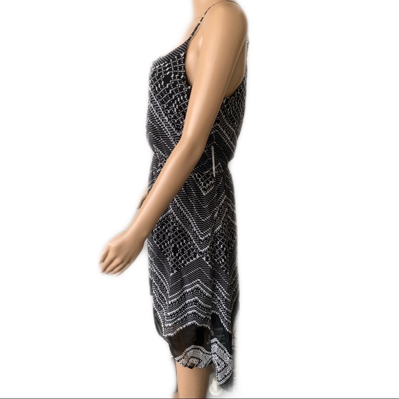 💃🏽 Charming Charlie Printed Dress Size M - Picture 3 of 5